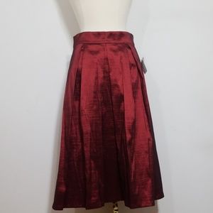 NWT Stiletto's Red Ombre Pleated Midi Skirt Large